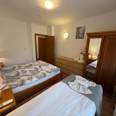 Charming Apartmnet Near Gondola And Bar Street Apartman