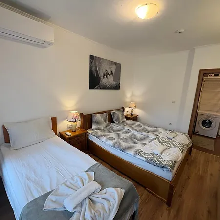 Apartman Charming Apartmnet Near Gondola And Bar Street